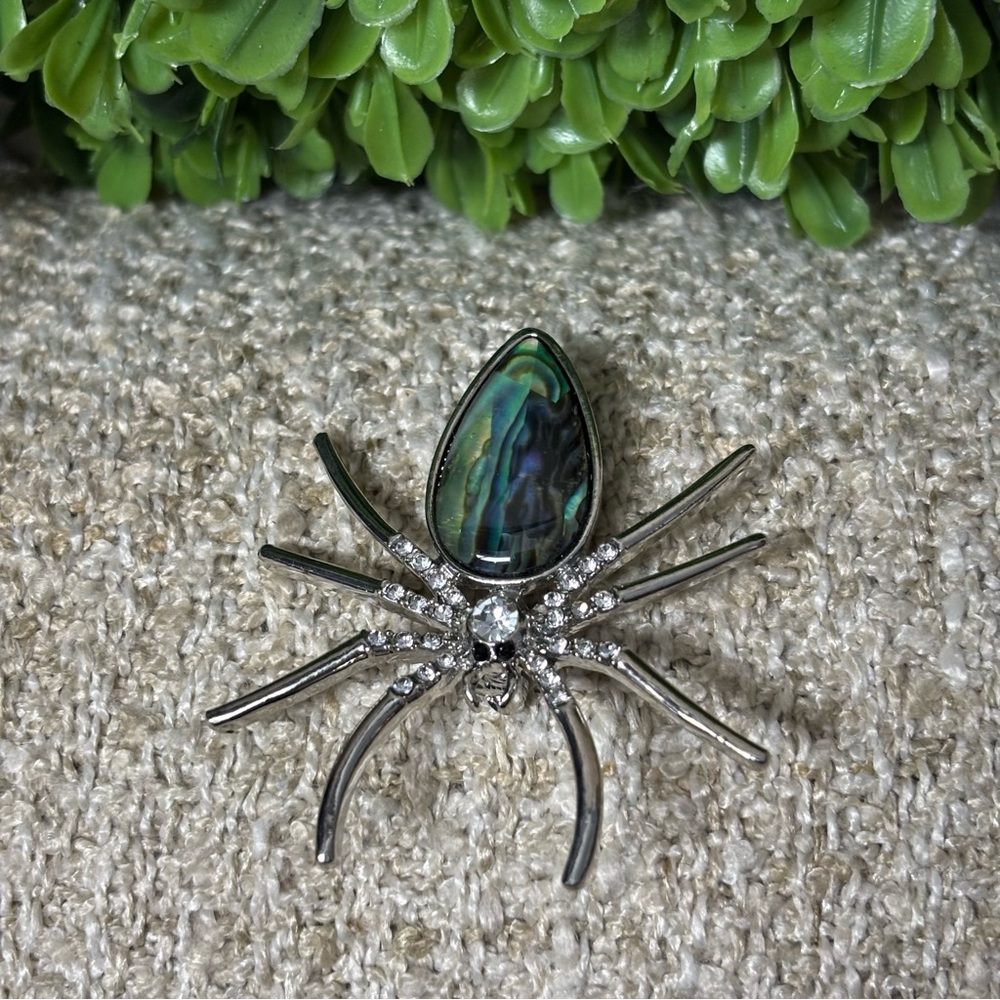 Abalone mother of pearl spider Brooch - Picture 5 of 6